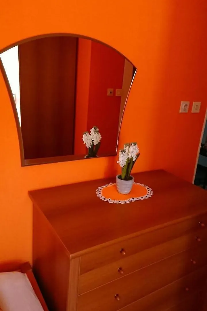 Apartment Grosse Wohnung In Kampor Mit Eigenem Balkon Rab Town Croatia