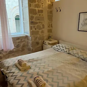 Apartment Four Towers, Rab Town